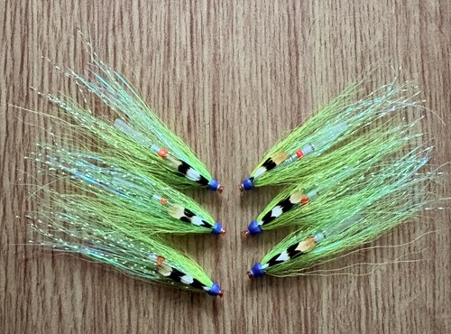 Pearly green tube flies - x,