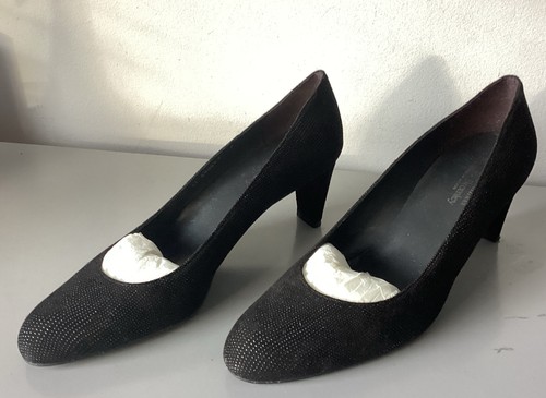 Russell bromley stuart - russell, &
