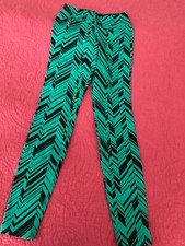 NIKE Women's Legendary Freeze