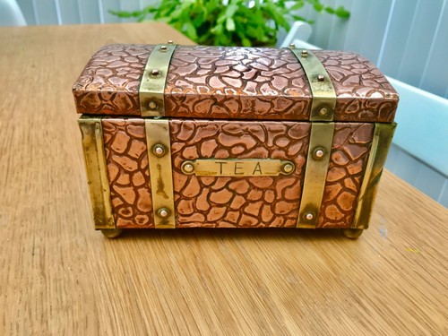 Antique arts and crafts - crafts, brass