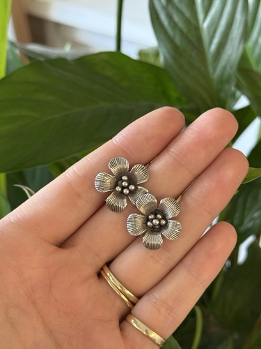 Hilltribe rose earrings - rose,