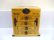 Chinese lacquered table top vanity/jewelry/trinket chest