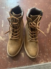 Ariat Women's Powder Brown Round-Up Boots, Wide Square Toe, Size 7.5 UK