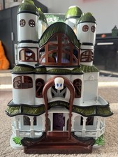 CASPERS SCARE SCHOOL TOY HALLOWEEN WITH FIGURES SECRET COMPARTMENTS ORIGINAL BOX