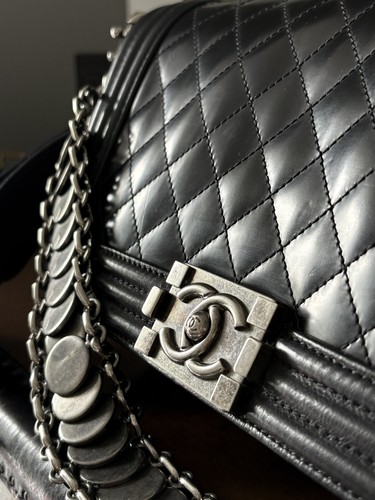 Chanel boy bag black quilted - black,