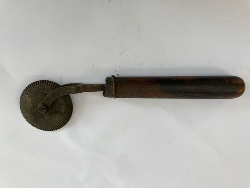 Bookbinding vintage finishing