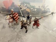 MEDIEVAL KNIGHTS & HORSE