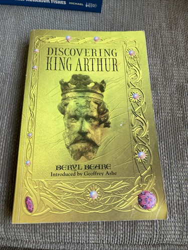 Discovering king arthur - discovering,