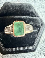 Bezel Set Zambian Emerald 10k