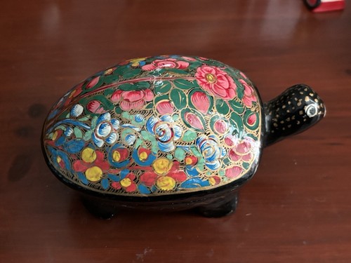 Lacquered wood tortoise box - tortoise,