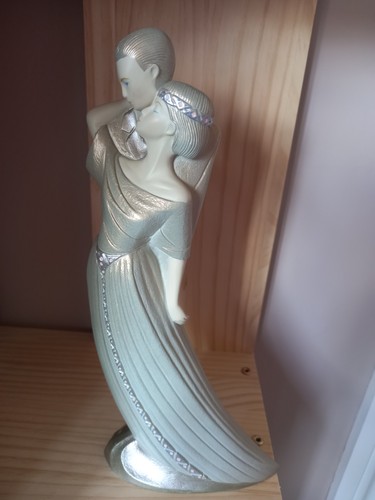 Beautiful vintage ivory - vintage,