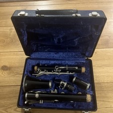 Bundy clarinet with hard carry - with,
