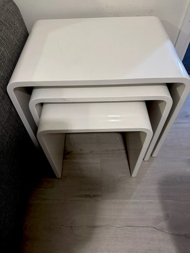 Used glossy white living - glossy, room