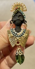 QUIRKY- ANTIQUE STYLE
