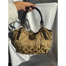 Gorgeous Classic Coach Vintage Monogram Shoulder Bag Beige Gold 087