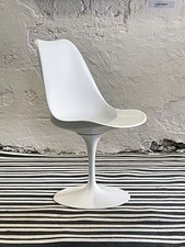 Tulip Chair by Eero Saarinen