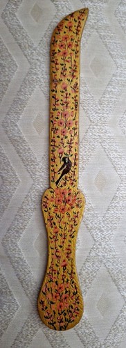 Decorated lacquered letter - &,