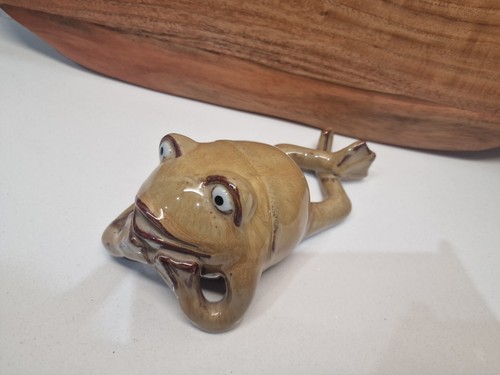 Vintage retro pottery frog - vintage,