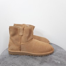 UGG Classic Mini Perforated