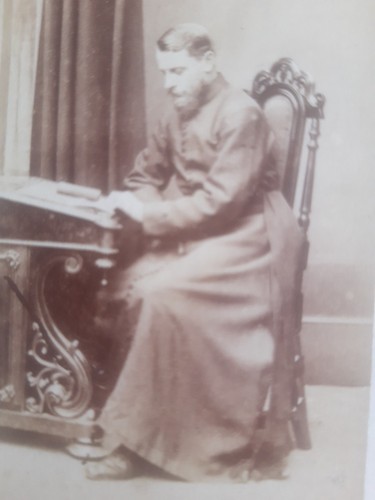 Cdv dapper handsome man vicar - dapper,