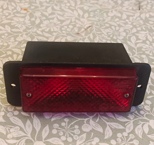 Rear fog light flush mount - flush,