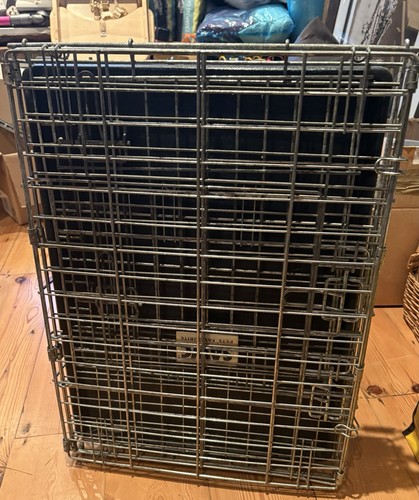 Small dog crate - small,