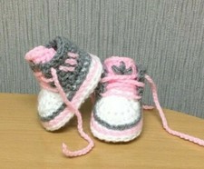 handmade crochet baby shoes, yarn boots, custom-made for your little one