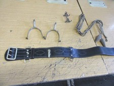 WW1 BRITISH ARMY SPURS, SAM BROWNE LEATHER BELT, SACH, JOB LOT, DATED 1914