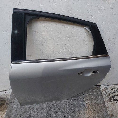 Ford focus rear door silver - focus,