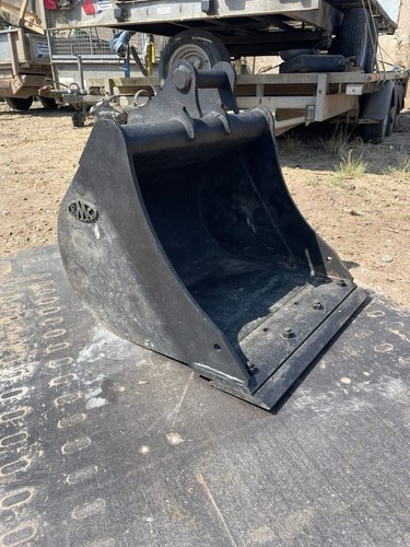 Brand new bmc digger - digger, bucket