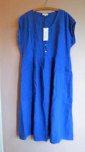 Bnwt sahara linen button - sahara,
