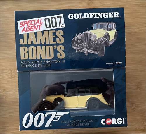 Corgi james bond 007 car - ,
