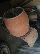 BELLE 240V MIXER WITH STAND GWO