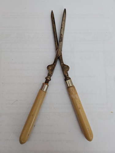 Antique victorian hair curling - antique,