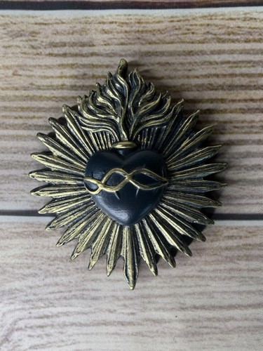 Black gold sacred - black, heart