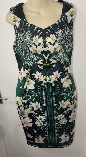 Star julien macdonald - by,
