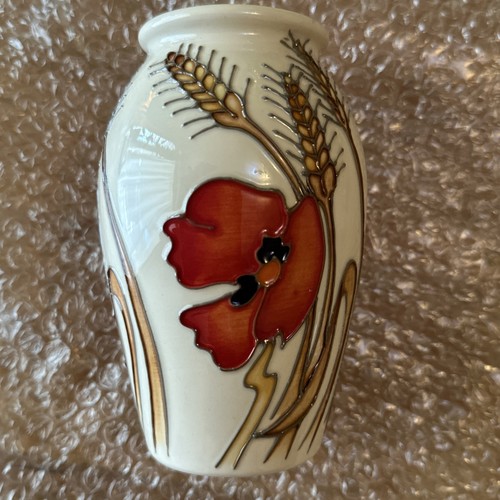 Moorcroft pottery vase the - moorcroft,