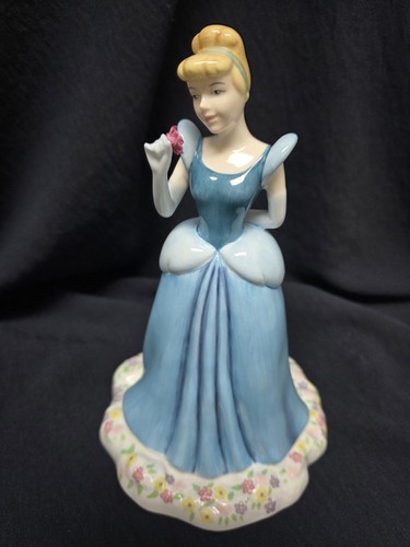 Royal doulton walt disney - walt,
