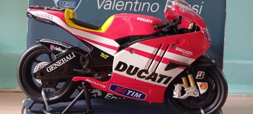 Ducati cast motorcycle - 1/12, di-cast