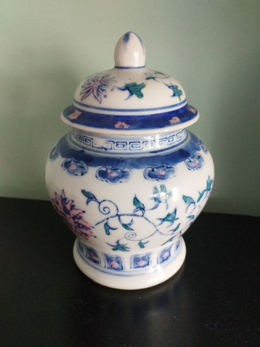 Vintage porcelain ginger jar - vintage,