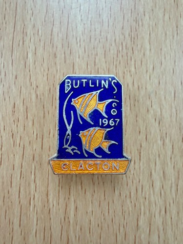 1967 butlins enamel pin badge - 1967,