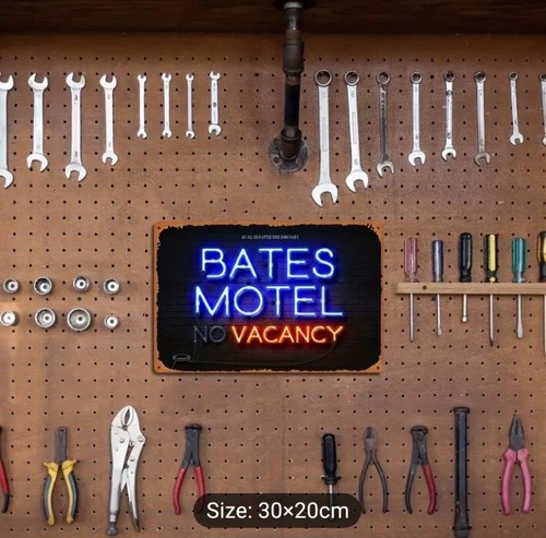 Bates motel retro - retro, wall