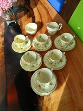 20 Pc Vintage Crown Staffordshire Yellow Daffodil Flower Bone China Tea Set