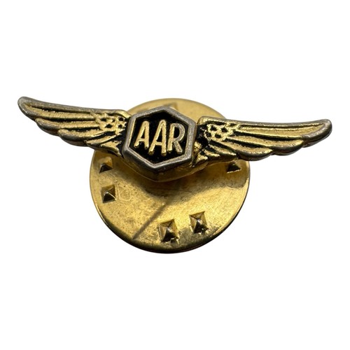 Aar gold tone wings - aar, lapel