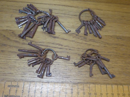 Large quantity antique - quantity, of