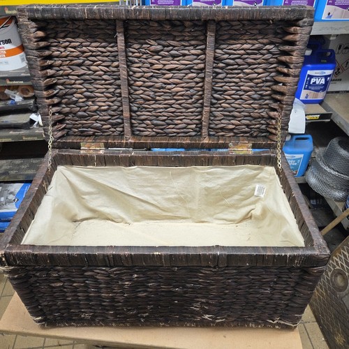 Dark brown wicker - dark,