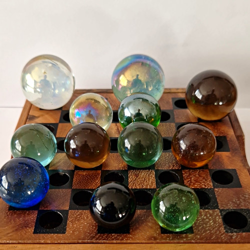 Mixed colour glass - marble, lot
