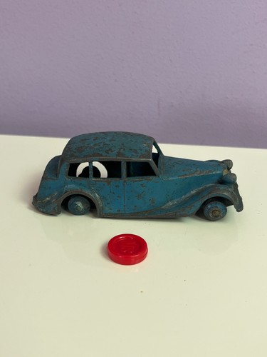 Dinky toys triumph - toys, saloon