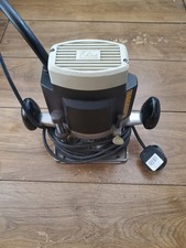 Elu router 1600w - 1600w, 240v