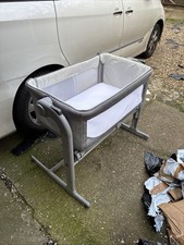 Chicco Next2Me Bedside Crib /